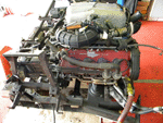 Le faux chassis moteur est tombé avec le moteur pour travailler plus facilement.